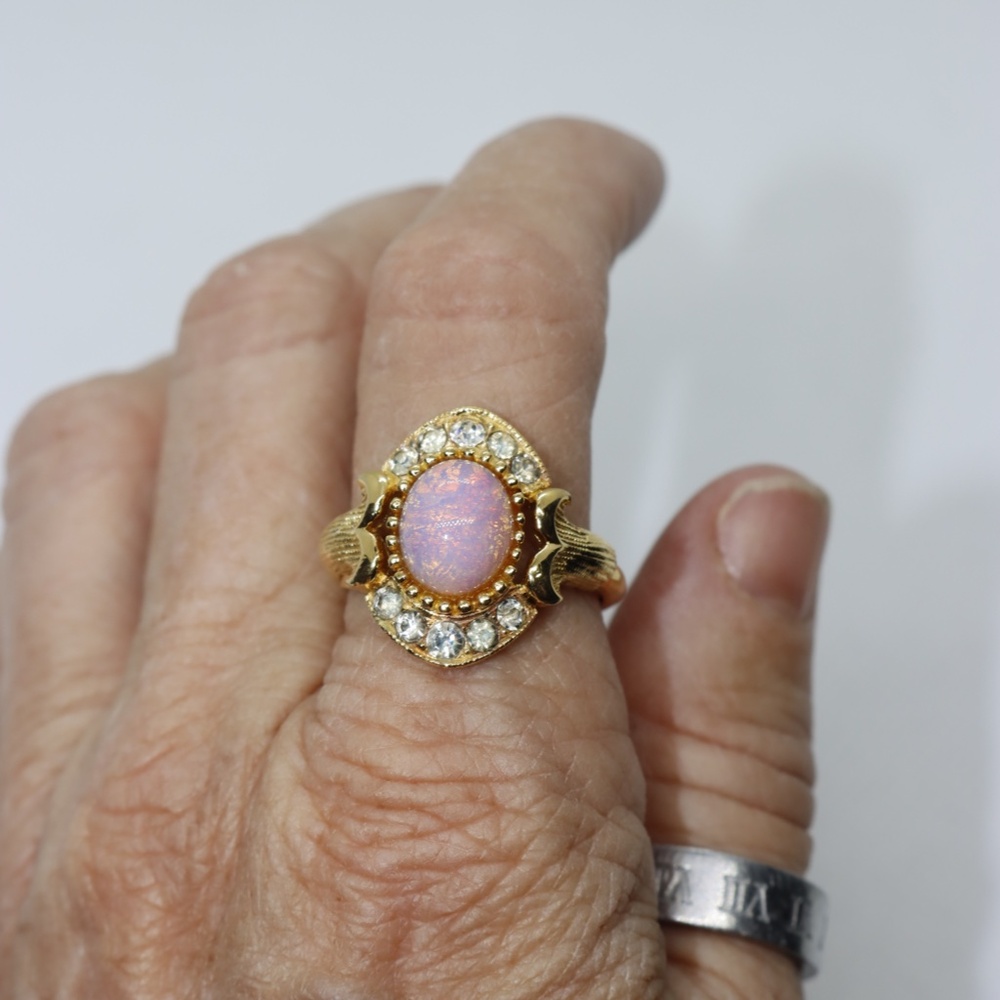 Vintage Crown Trifari Pink Moonstone Ring